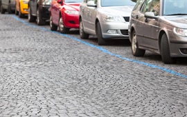 Praha 10 nechá zpracovat studii k parkování