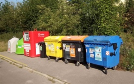 Třiďte odpad už v domech, je to efektivnější! MČ Praha 10 pokračuje v osvětové kampani