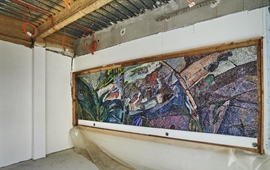 Při rekonstrukci Polikliniky Malešice se našla mozaika z přelomu 70. a 80. let minulého století. MČ Praha 10 ji vystaví u hlavního vstupu