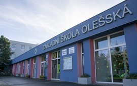 Zateplení dává smysl, díky němu v lednu ušetřila ZŠ Olešská téměř 40 % na výdajích za dodávku tepla