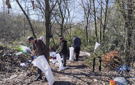 Na Desítce proběhl tradiční dobrovolnický úklid