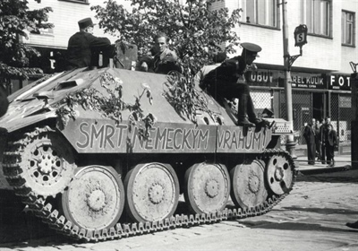 Přijďte se se podívat na stíhač tanků "Hetzer" k metru Strašnická