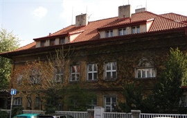 TZ: Praha 10 zahajuje výběrové řízení na rekonstrukci Čapkovy vily